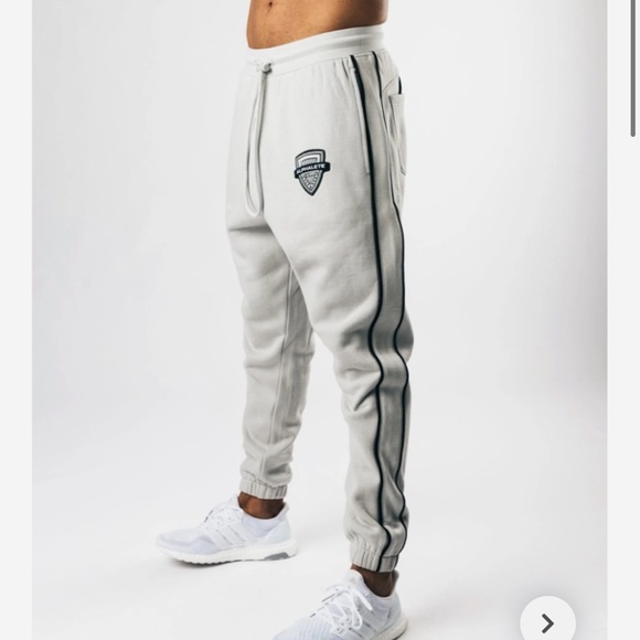 Alphalete Pants - Alphalete varsity joggers